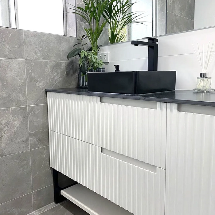 600-1500*460*550mm Noosa Matte White High Moisture Resistant Plywood/Polyurethane Wall Hung Vanity