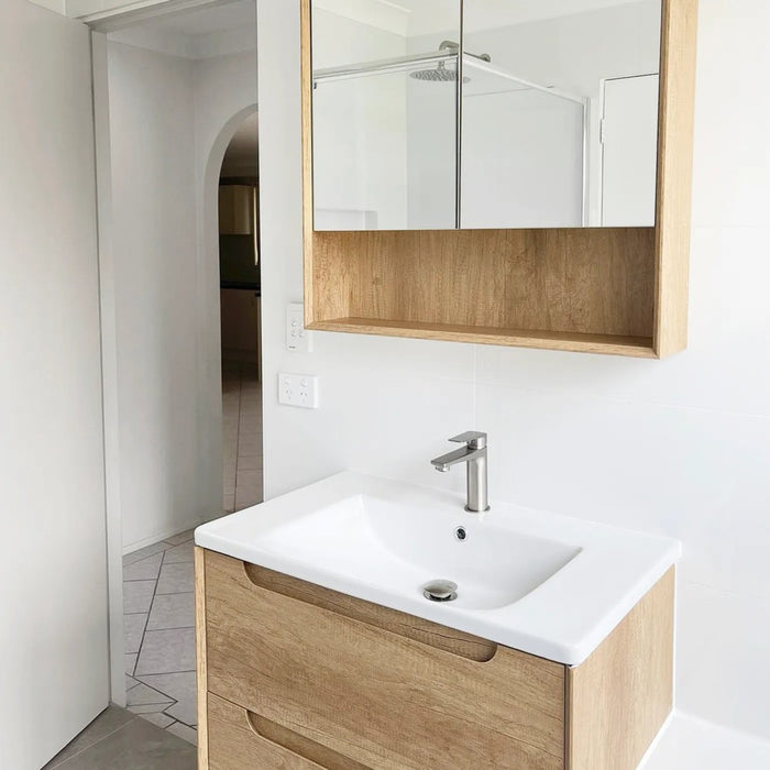 600-1500*800*150mm Otti Byron Natural Oak Wall Mounted Shaving Cabinet